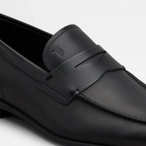 Tods Leather Penny Loafer NWT